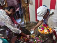 Yatris- visit Dashrath Mahal, ⁠Kanak Bhawan, ⁠Sri Ramavallabha Kunj, ⁠Nageshwar Nath Temple (24 March 2025)